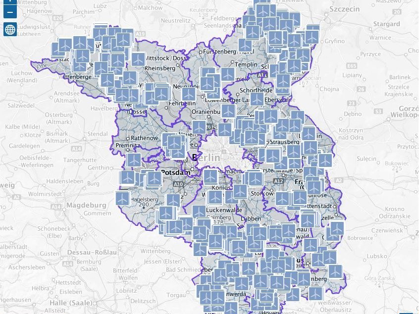 Brandenburg-Landkarte mit Icons von Windkraftanlagen
